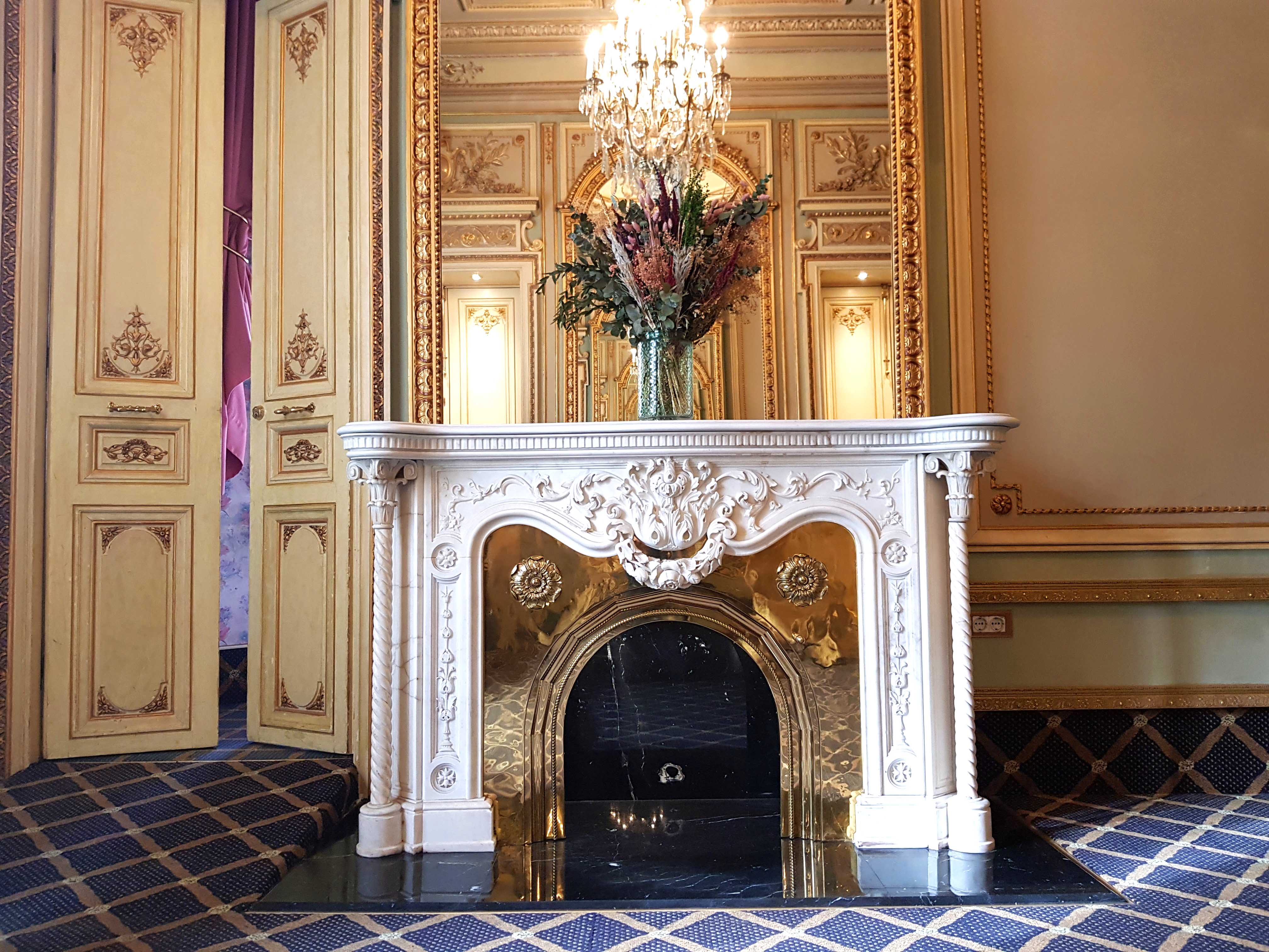 Suite Versailles Fireplace